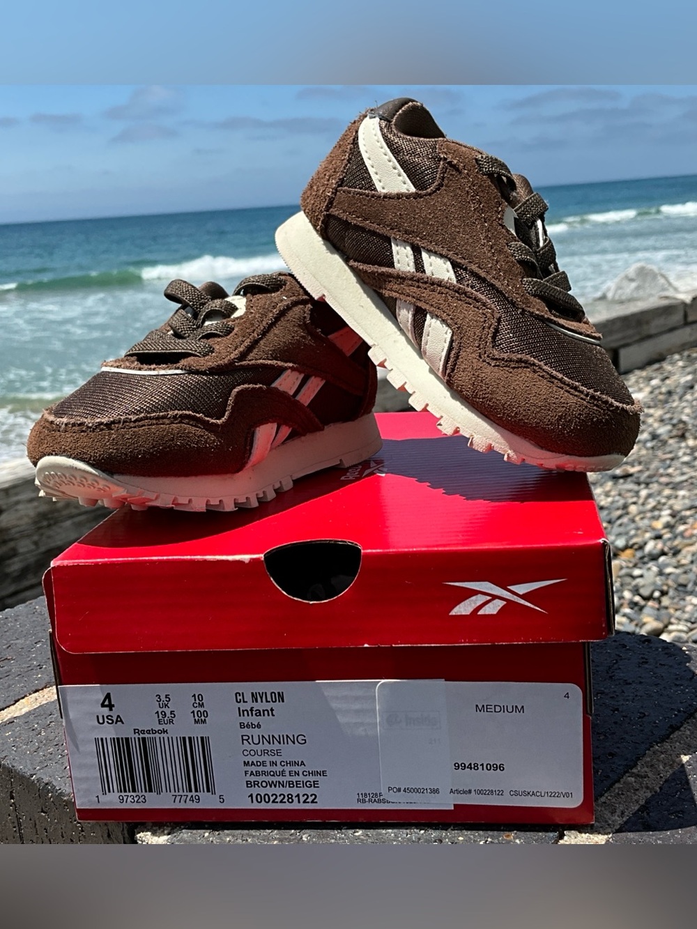 Reebok Kids Chocolate Brown and Cream Suede Sneaker in Box Size 4